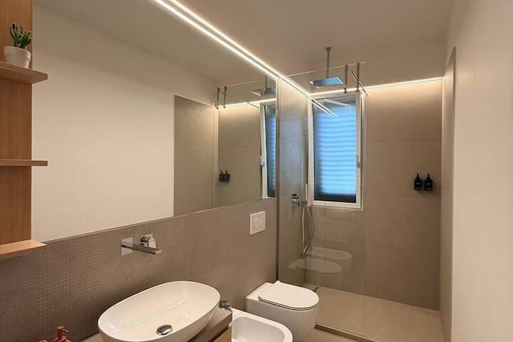 Room 30 of 42