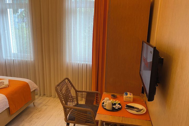 Room 5 of 67