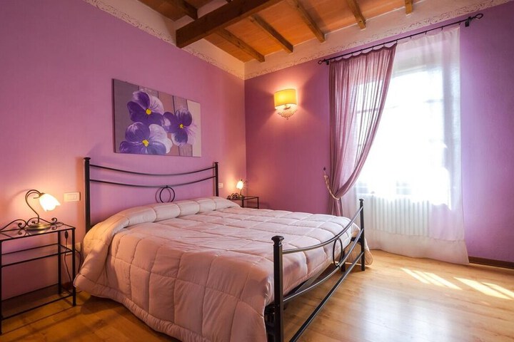 Room 3 of 11
