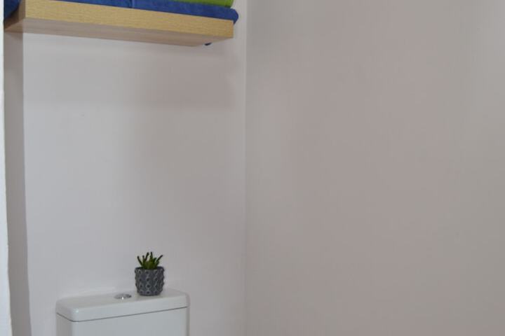 Room 25 of 63