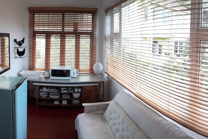 Room 10 of 108