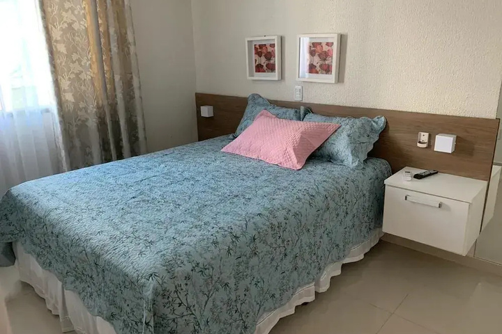 Room 2 of 18
