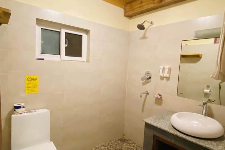 Room 46 of 214