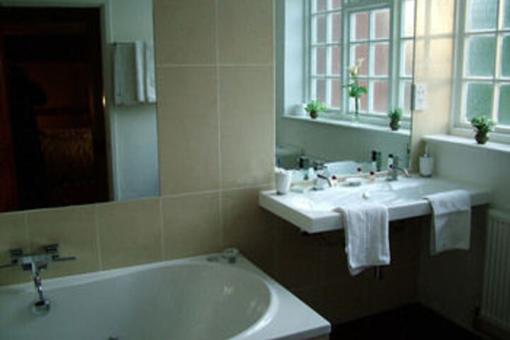 Room 3 of 22