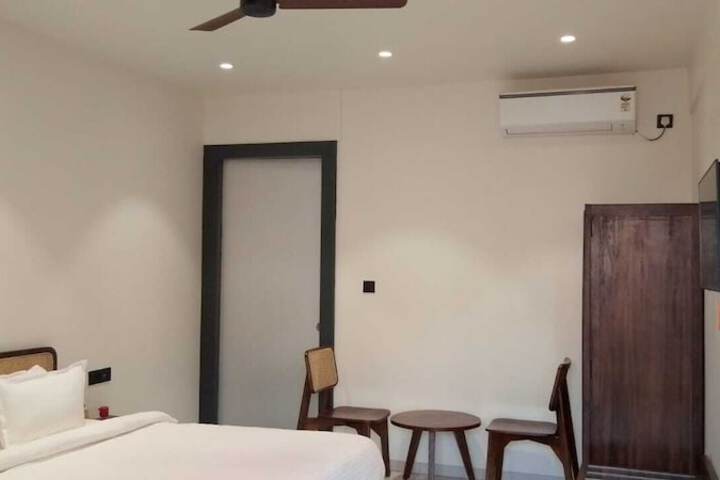 Room 15 of 72
