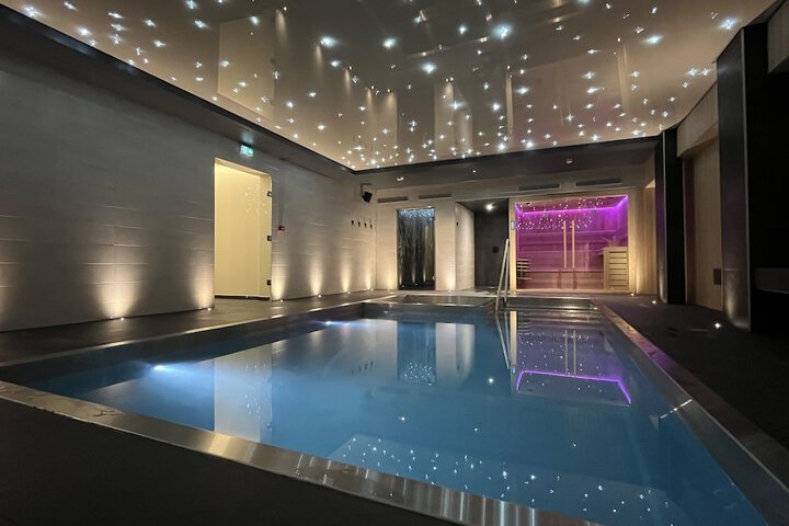 Pool 35 of 61