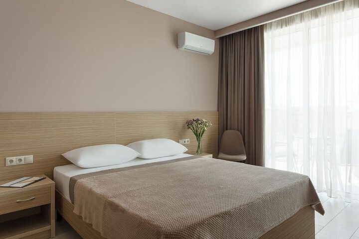 Room 4 of 19