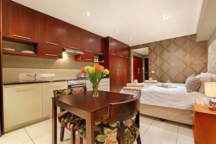 Room 25 of 60