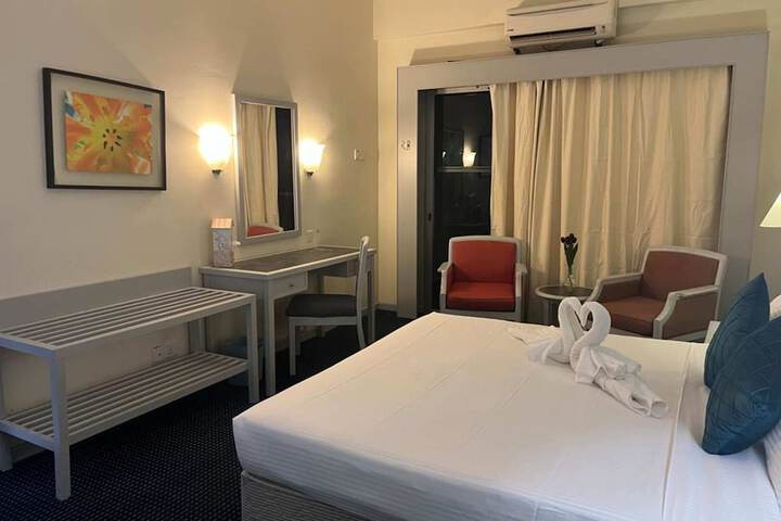 Room 140 of 650