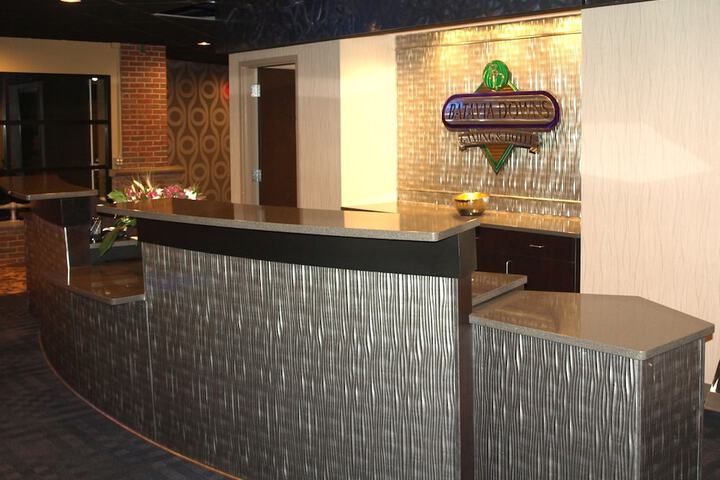 Check-in/check-out kiosk