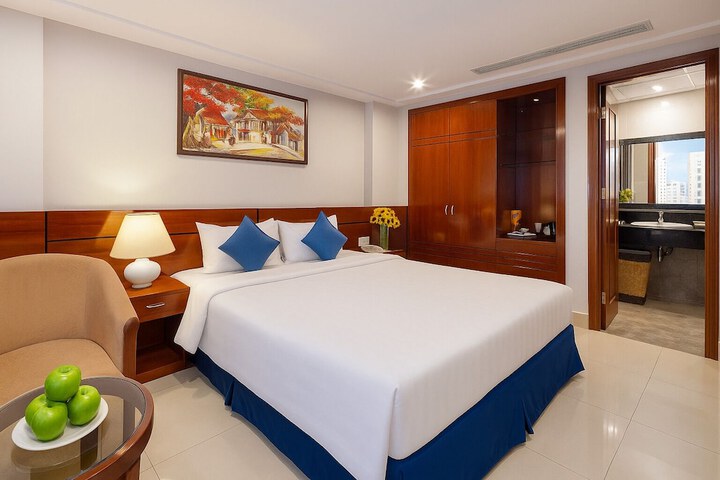 Room 8 of 42