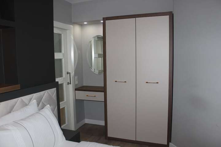 Room 9 of 84