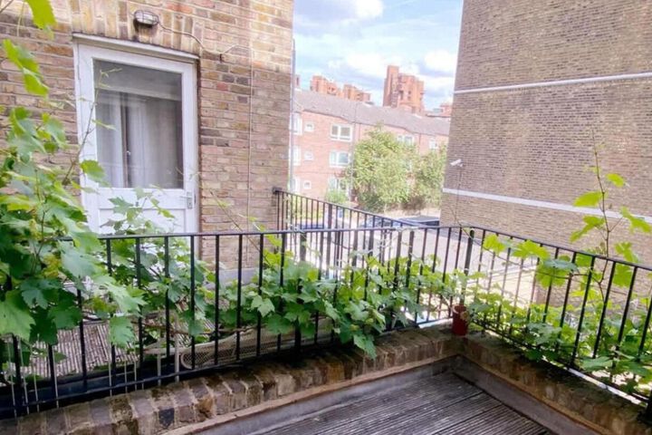 Terrace/Patio 16 of 17