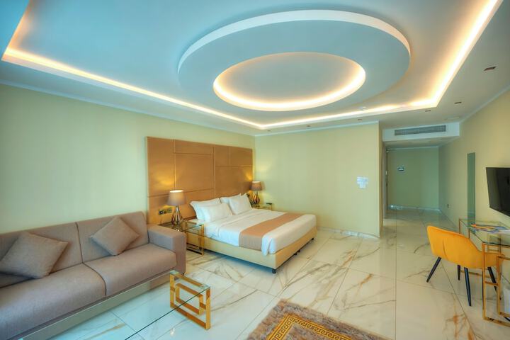 Room 47 of 117