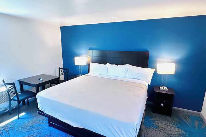 Room 5 of 25