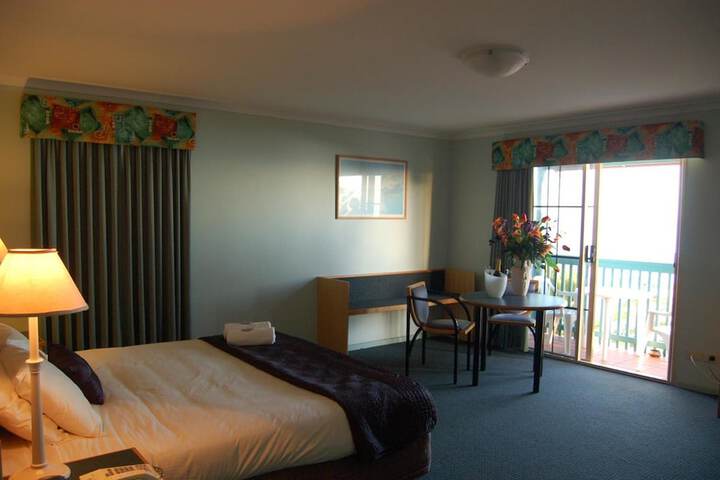 Room 18 of 53
