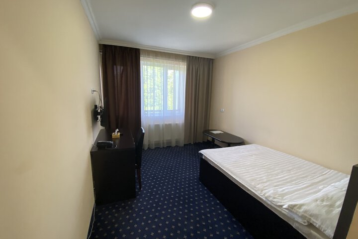 Room 19 of 32