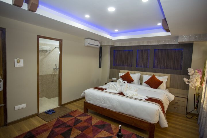 Room 28 of 84