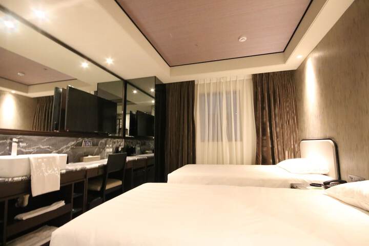 Room 21 of 58