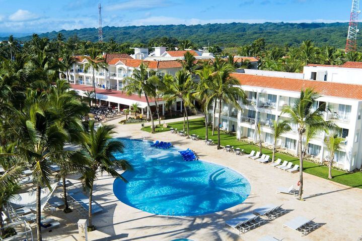 Hotel with Pool