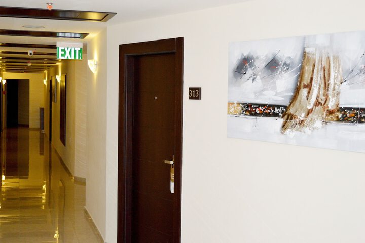 Ballroom/Hall 89 of 107