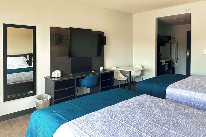 Room 10 of 31