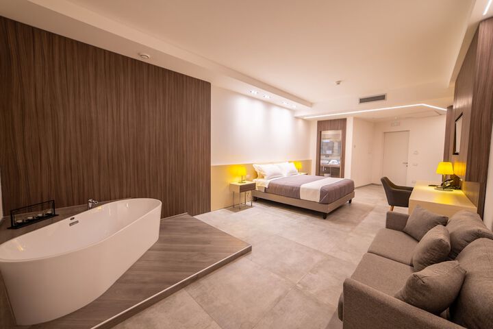Room 5 of 19