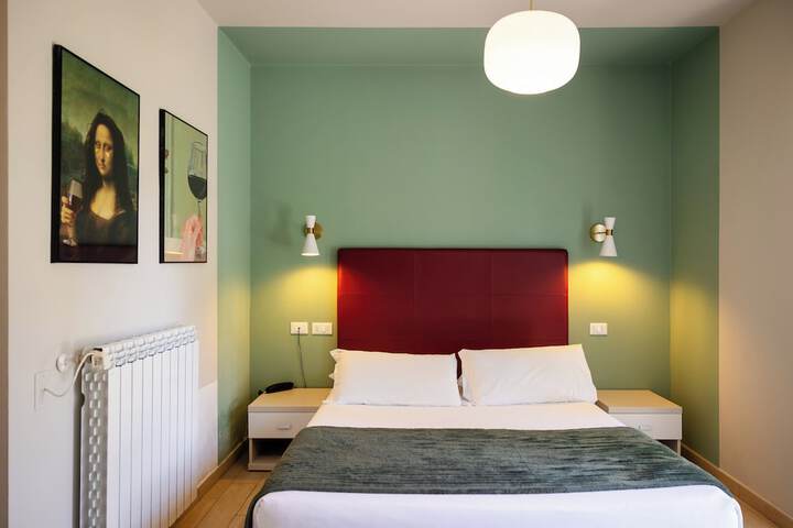 Room 32 of 128