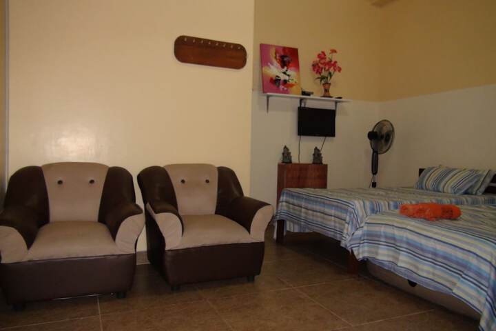Room 9 of 76