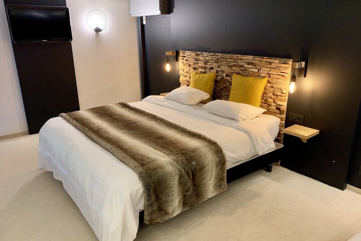 Room 17 of 80