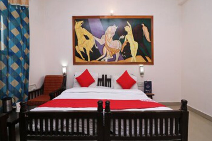 Room 12 of 23