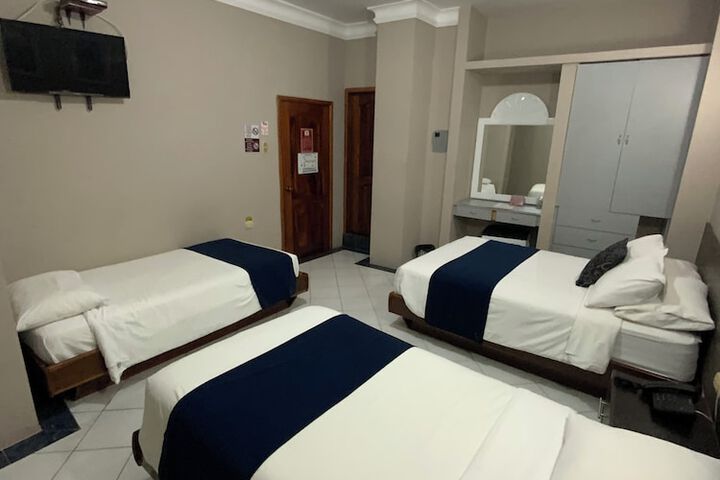 Room 22 of 49