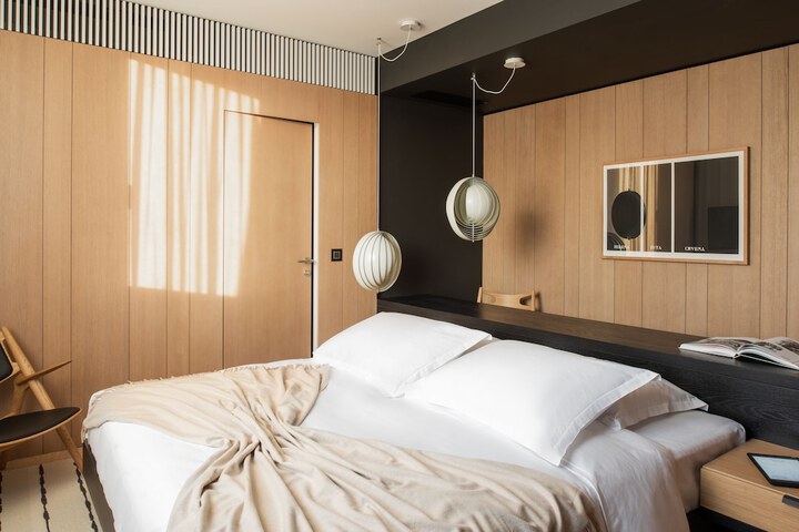 Room 19 of 64
