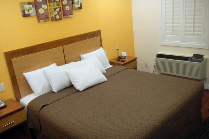 Standard | King Bed (8 of 9)