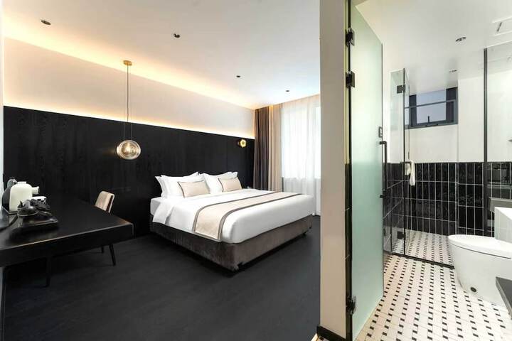 Room 26 of 66
