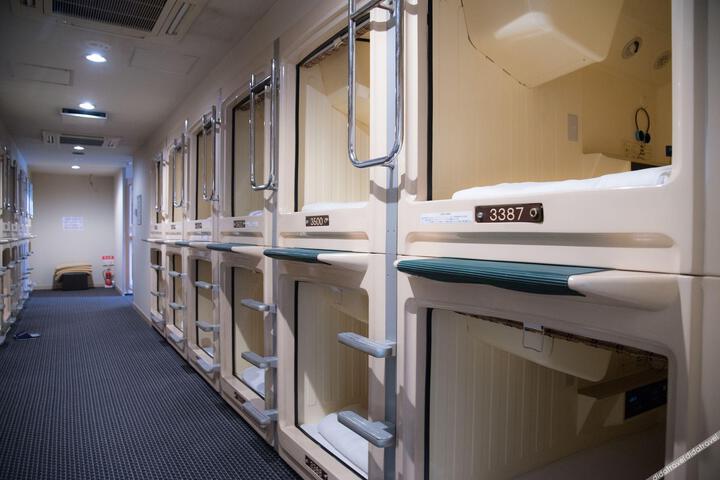 Capsule & Sauna Century