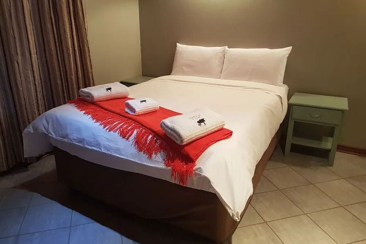 Room 3 of 9