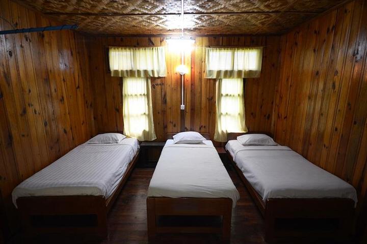 Room 2 of 5