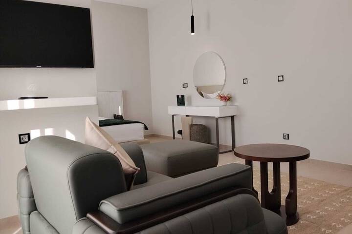 Room 21 of 47