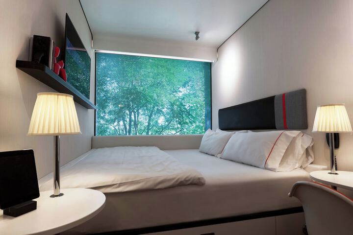 Room 13 of 43