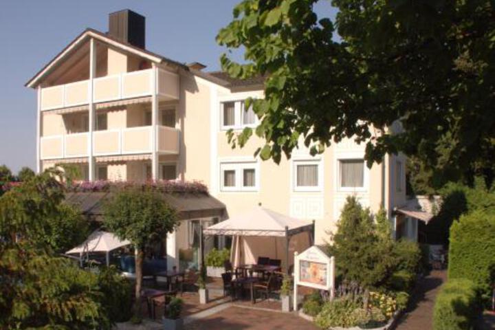 HOTEL JUSTINA