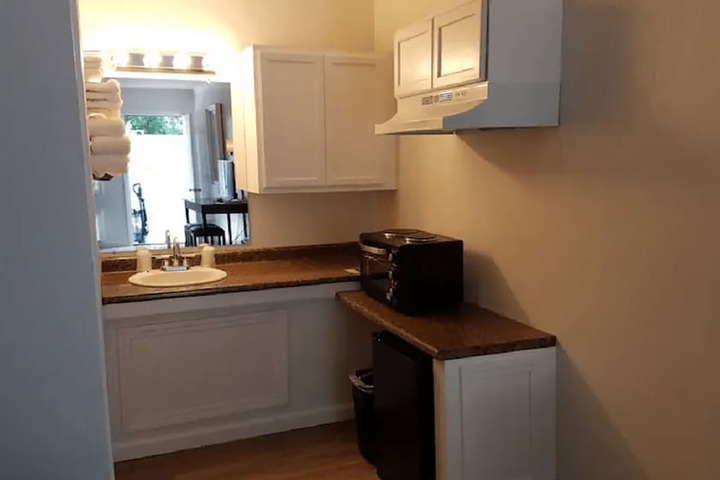 Deluxe Room 2 Double Beds Kitchenette Ground Floor (1 of 24)