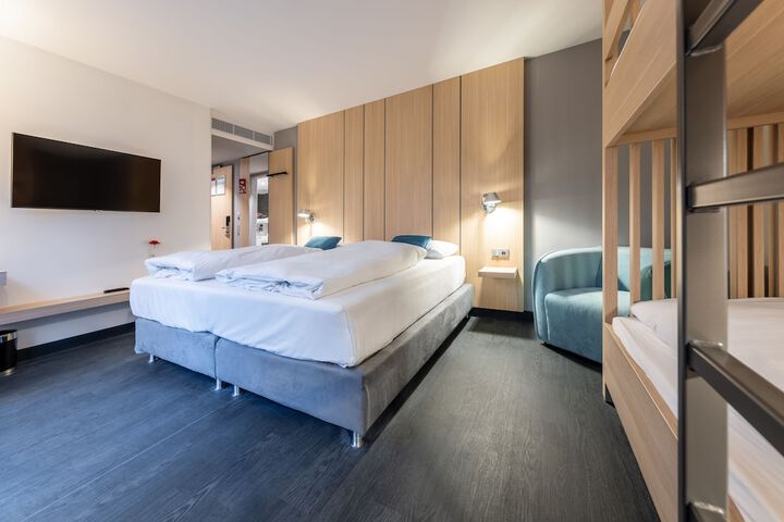 Room 42 of 89