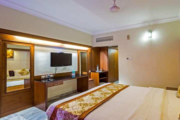 Room 39 of 66