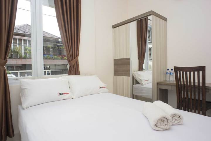 Room 6 of 14