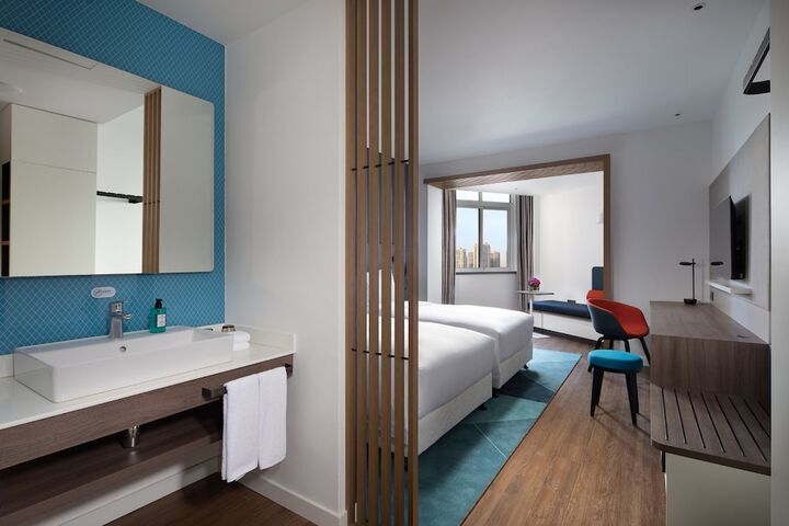 Room 12 of 49