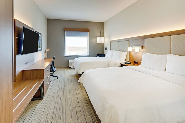 Quadruple Queen Size Bed (11 of 11)