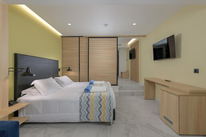 Room 36 of 154