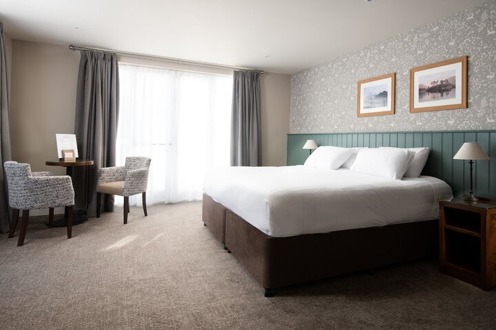 Room 3 of 48