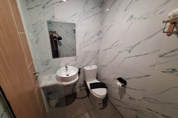 Room 11 of 13